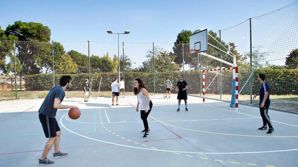 Barcelona_Agora_Sportplatz
