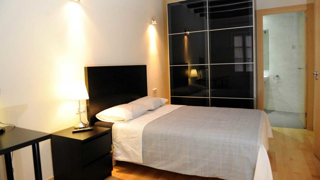 Barcelona_Shared-Apartment_ws_Zimmer