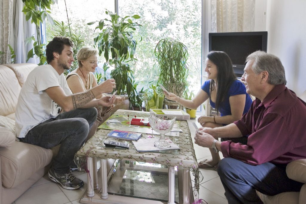 host-family-8-quality-1024x683