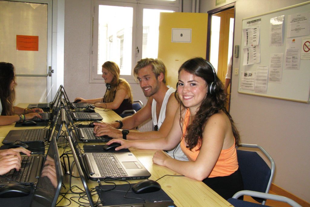 self-learning-center-8228-quality-1024x768